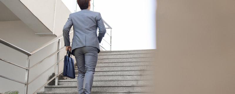 走楼梯的好处与坏处 走楼梯气喘是什么原因