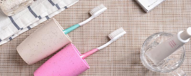 牙刷用软毛的好还是硬毛的好 牙刷太软会不会刷不干净-九图集