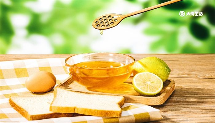 蜂蜜水的作用与功效 蜂蜜水作用与功效有哪些