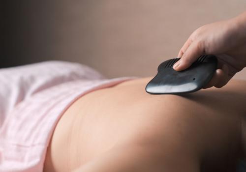 脖子疼能刮痧吗（脖子刮痧疼怎么回事）-九图集