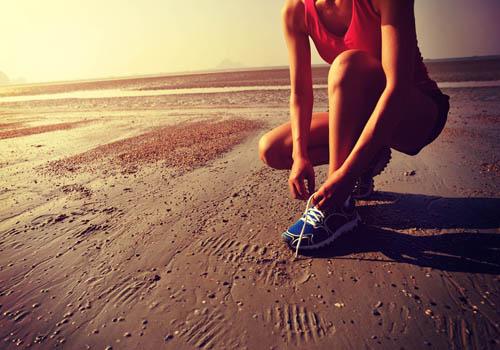 跑步时肚子疼怎么回事（跑步肚子疼怎么回事?）-九图集