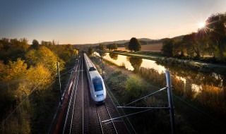 第一次坐高铁怎么换乘 坐高铁时如何换乘