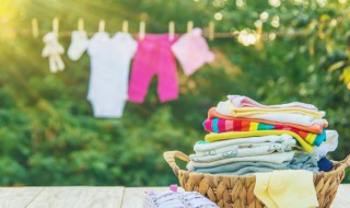 宝宝旧衣服发黄怎么可以清洗干净 宝宝旧衣服发黄用什么能洗下来-九图集