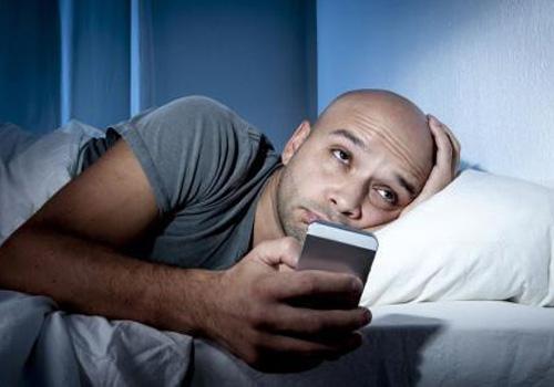 经常熬夜有哪些危害（经常熬夜有哪些危害100字）-九图集