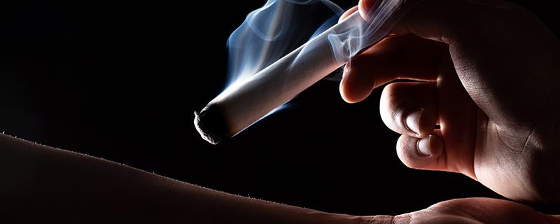 艾灸可以开空调吗 伏天艾灸可以开空调吗-九图集