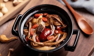 茶树菇老鸭汤的功效与作用(茶树菇老鸭汤营养价值)-九图集