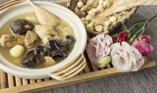 白萝卜炖鸡的危害 炖鸡放白萝卜好吃吗