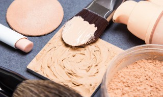 如何清洗粉底液的瓶子（怎么能把粉底液瓶清干净）