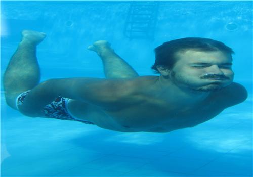 最快学踩水方法（学踩水的方法）-九图集