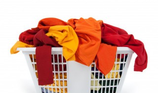 衣服干洗对健康的危害（衣服干洗对身体有害吗）