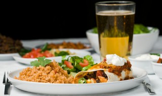 一天喝一瓶啤酒对身体有害吗(一天一瓶啤酒对身体有危害吗)