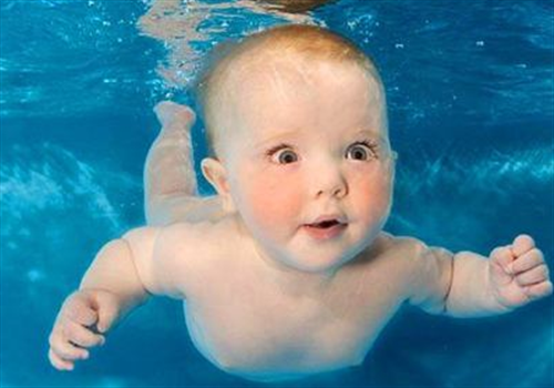 婴儿游泳可以游多久时间（婴儿游泳可以游多久时间啊）-九图集