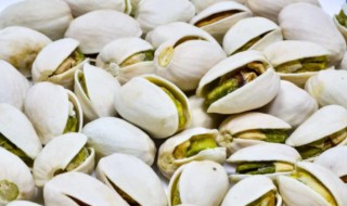 吃开心果中毒了有什么征兆（开心果吃了会中毒吗）