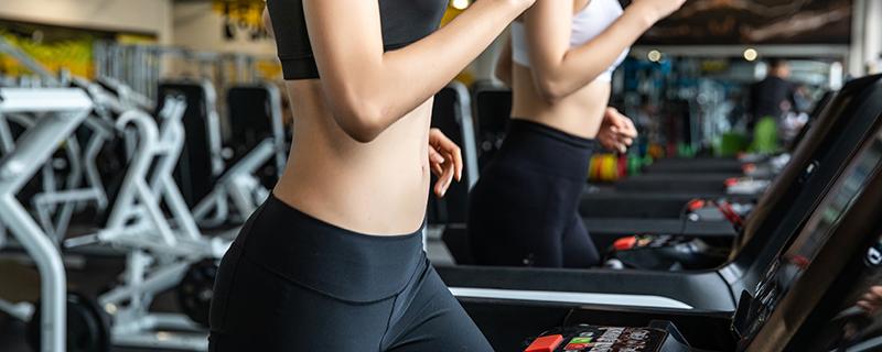 每天跑五公里一个月能瘦多少 一个月每天跑5公里可以瘦多少