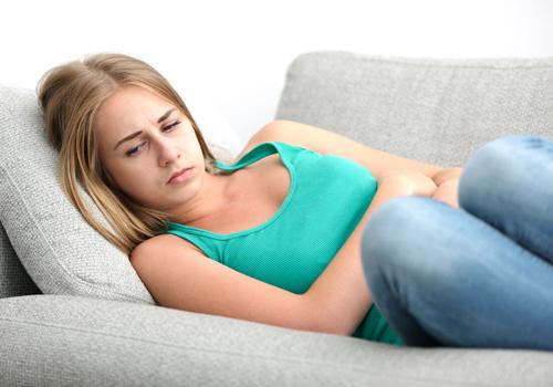 经期喝茶水会有影响吗(喝茶水会影响月经吗)