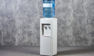 饮水机的活性炭过滤棒如何清洗 饮水机的活性炭过滤棒如何清洗视频-九图集