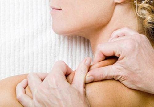 湿气重拔火罐的位置图 湿气重拔火罐图片-九图集