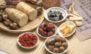 煲汤的药材有哪些 夏天煲汤的药材有哪些-九图集