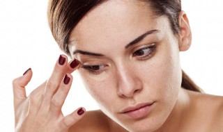 涂眼霜的正确手法图 涂抹眼霜的正确手法-九图集