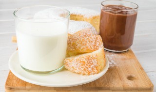 刚打的散装牛奶可以放多长时间（打的鲜牛奶能保存多久）