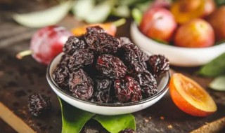 话梅泡水喝有什么好处（话梅泡水喝的好处）-九图集