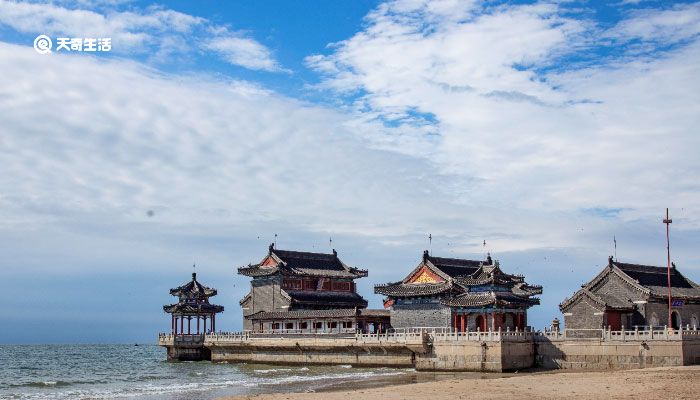 云为什么是白色 天空是白色的但云是黑色的