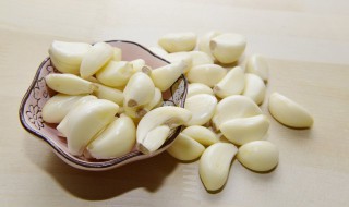 腌的糖蒜变软了怎么办（腌糖蒜淡了怎么办）