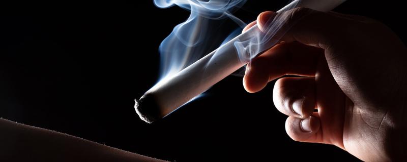 艾灸肚脐眼的最佳时间 艾灸肚脐眼的最佳时间是早上还是晚上-九图集