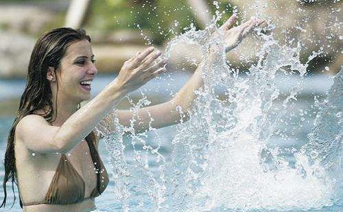 哺乳期可以游泳吗 产后两个月哺乳期可以游泳吗-九图集