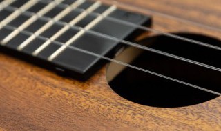 吉他怎么清洗不会损坏 吉他内部脏了该怎么清洗-九图集