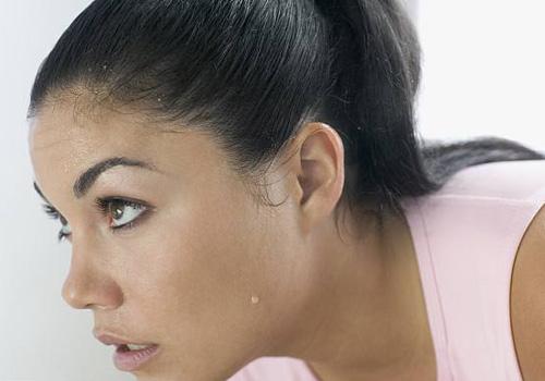 女人更年期出汗怎么办（女人更年期出汗怎么办浑身没劲）-九图集