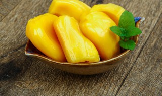 菠萝蜜有黑斑能吃吗 菠萝蜜里面有黑斑能吃吗