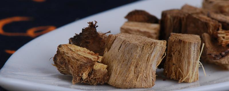 葛根泡水能治高血压吗（葛根泡水能治高血压吗吗）-九图集