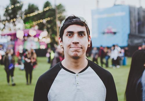 面瘫针灸后可以热敷吗(面瘫针灸期间可以用热水敷吗)-九图集