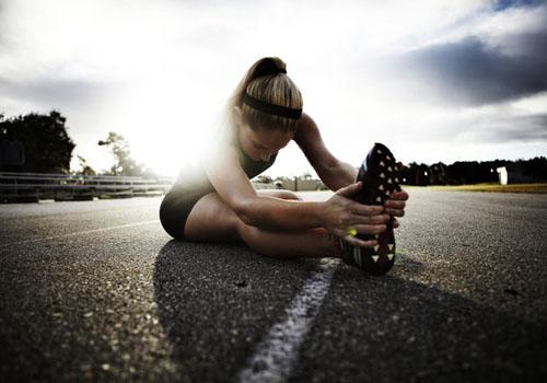 睡前做什么运动有助于长高（睡前做哪些运动有助于长高）-九图集