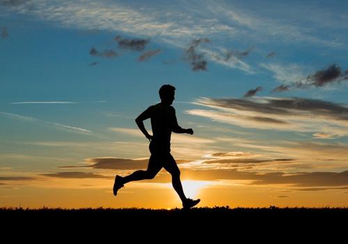 老年人适合跑步吗 老年人适合慢跑吗?