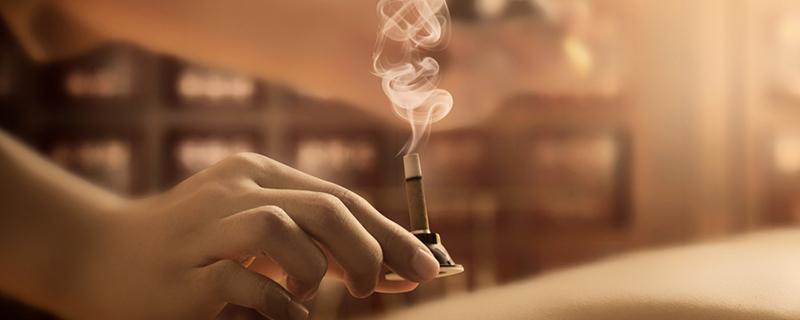 艾灸的十大功效 艾灸的好处与功效-九图集