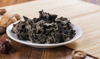 泡发的黑木隔天可吃吗 木耳泡多久不能吃