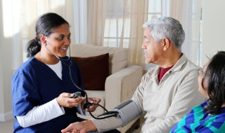 献血前喝盐水的作用（献血前喝生理盐水有什么用）