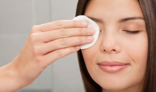 长期化妆有什么危害吗（长期化妆对身体有危害吗?）