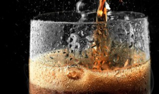 泡面加可乐有什么危害 泡面不能喝可乐-九图集