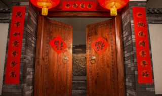 旧春联撕掉时间有讲究吗(过年撕旧春联要撕破吗)