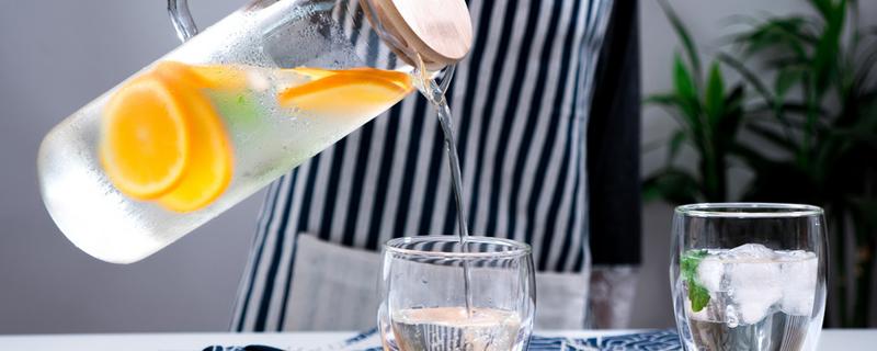 吃咸了一直口渴怎么办(吃咸了总是渴怎么办)