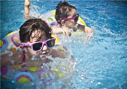 三伏天游泳好吗（三伏天去游泳好吗）