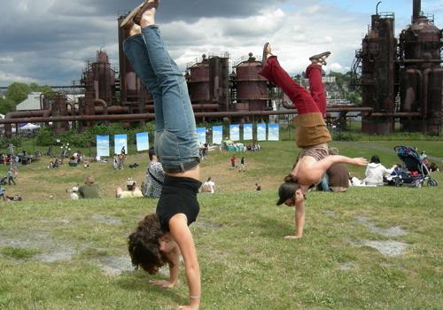倒立有助于长高吗 倒立有助于长高吗学生-九图集