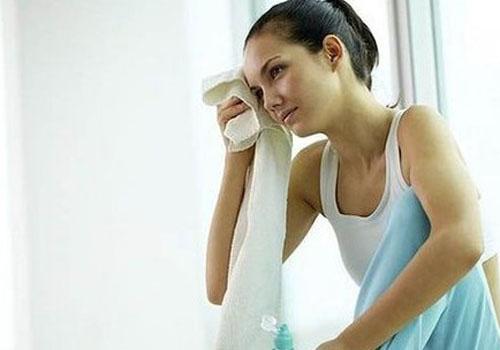 运动后肌肉酸痛还能继续运动吗 运动后肌肉酸痛还能继续运动吗?-九图集