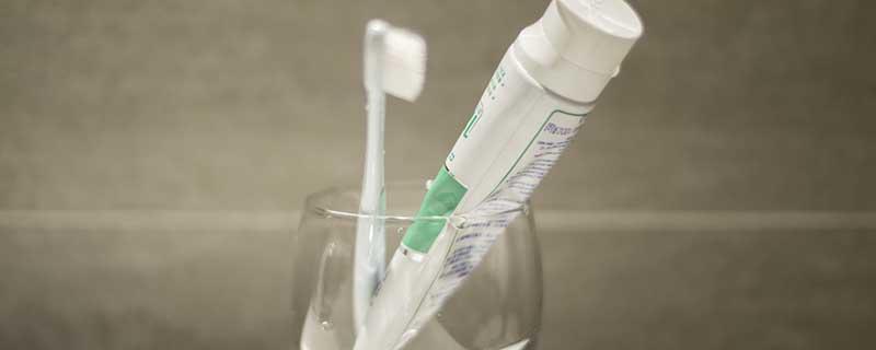 早晚刷牙哪个更重要 早晚刷牙哪个更重要?