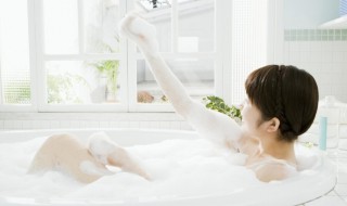 洗澡太频繁的危害(洗澡频繁会有什么危害)