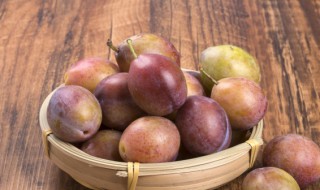 西梅干的功效与作用一天吃几颗(西梅干的功效与作用一天吃几颗呢)-九图集