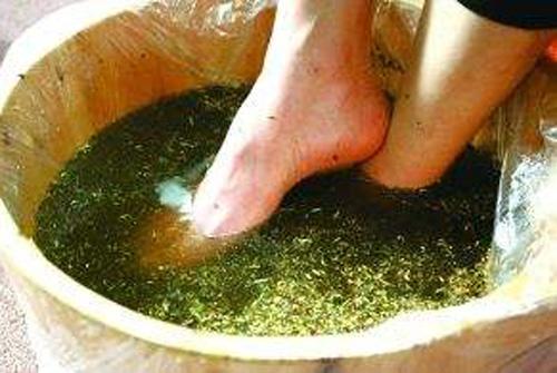 中药熬完泡脚可以吗(中药泡脚一定要煮吗)-九图集